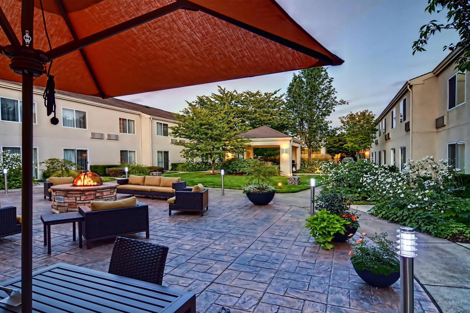 Courtyard By Marriott Eugene Springfield Hotel Bagian luar foto